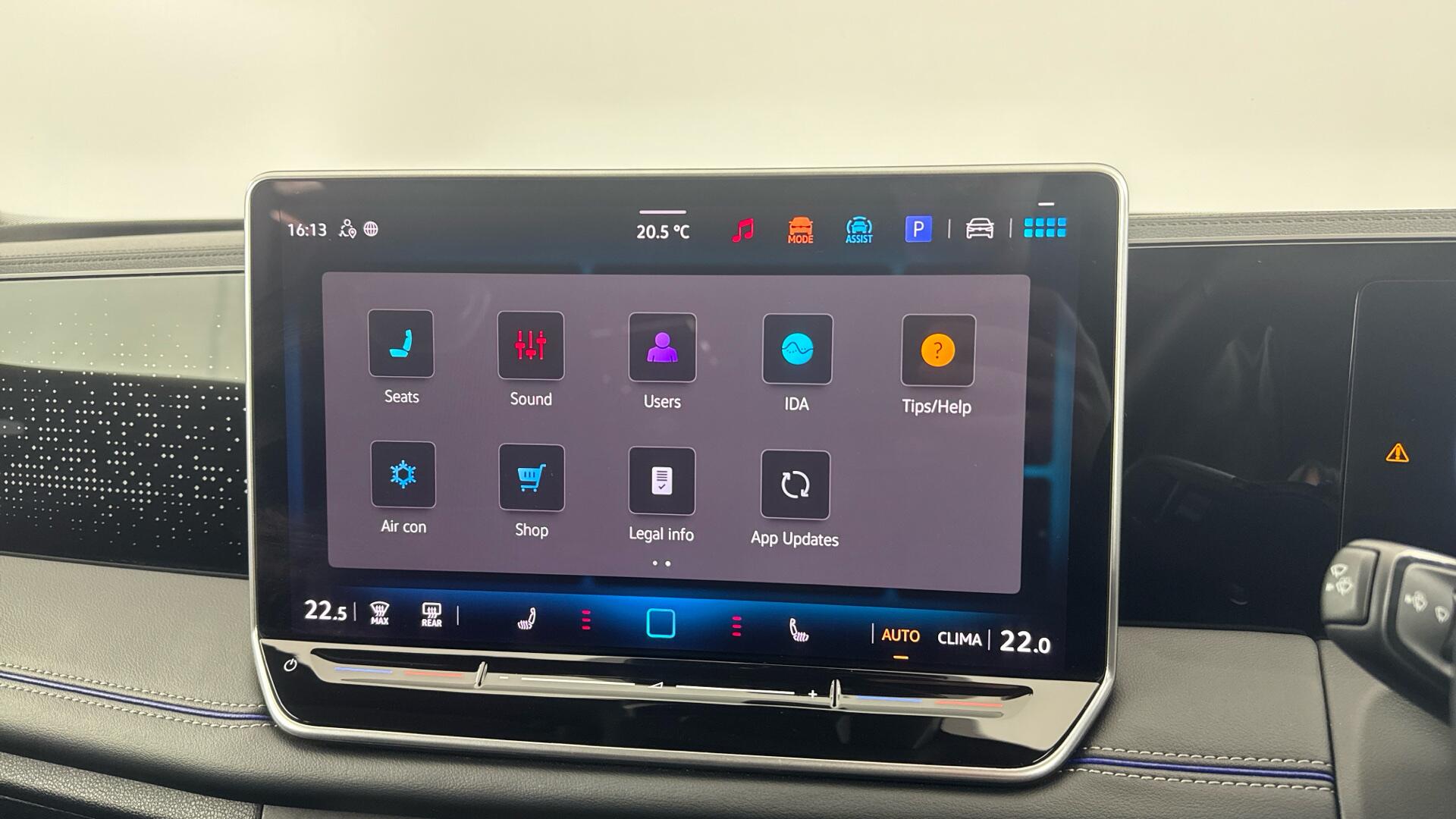 Volkswagen Tiguan view 42