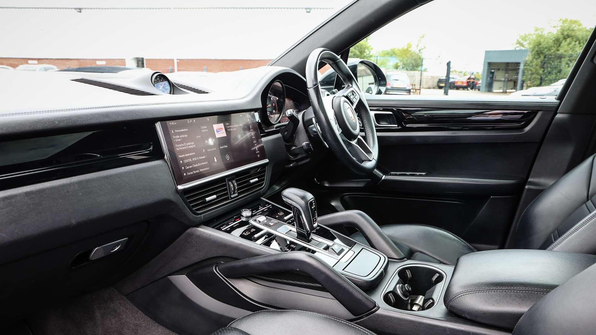 Porsche Cayenne view 5