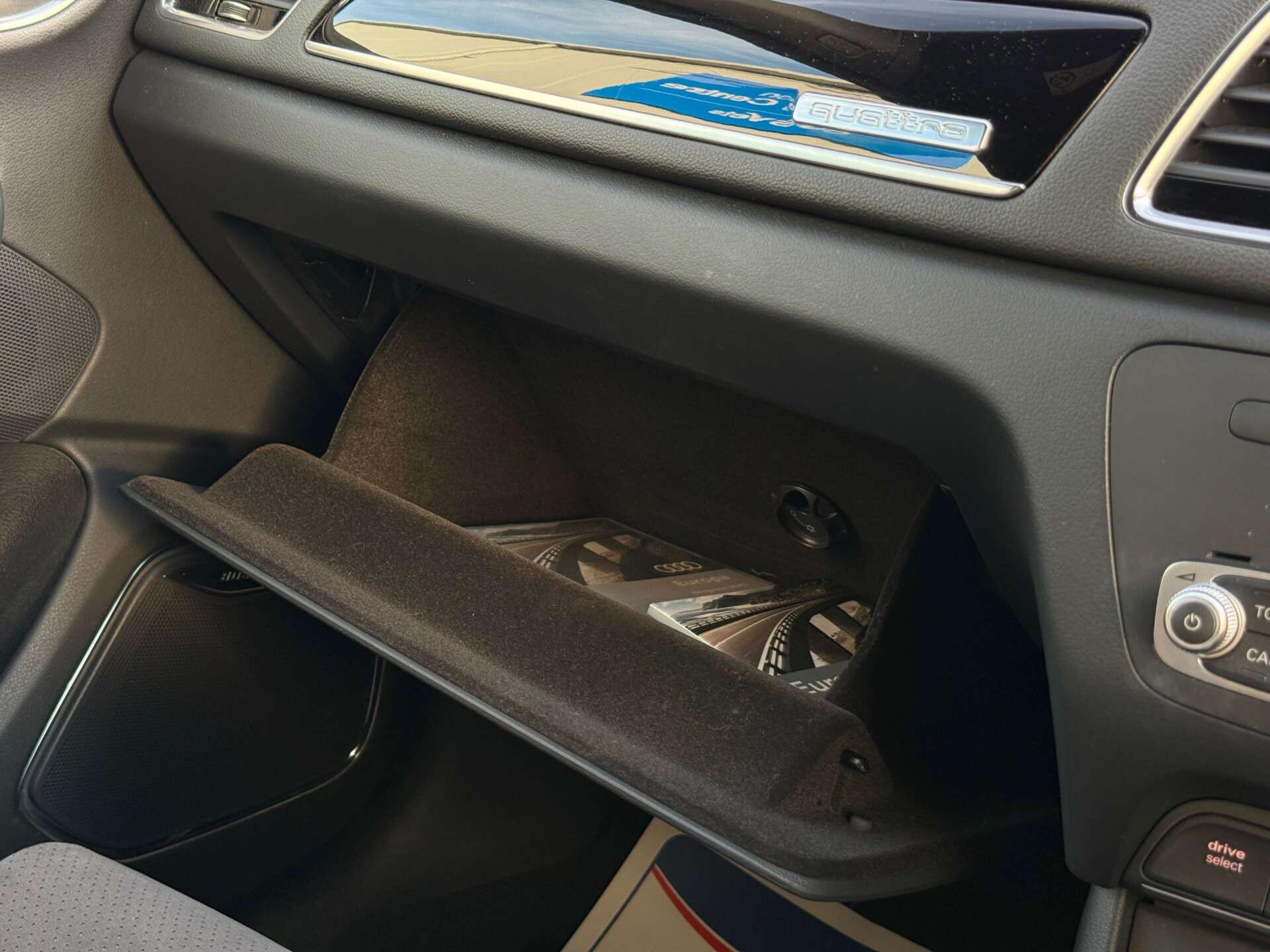 Audi Q3 view 71