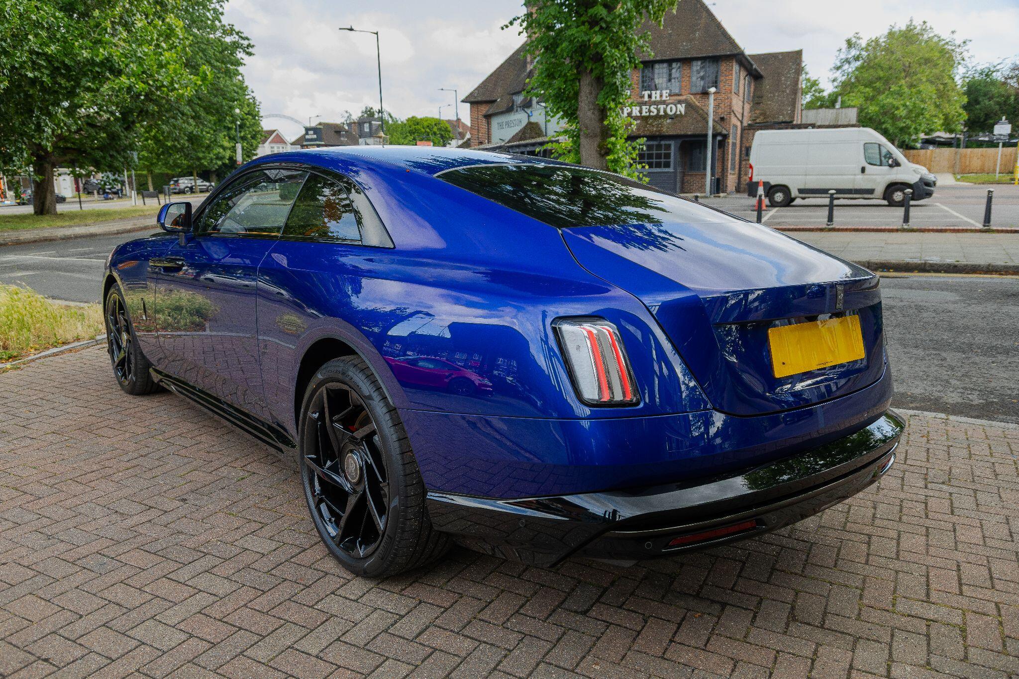 Rolls-Royce Spectre view 4