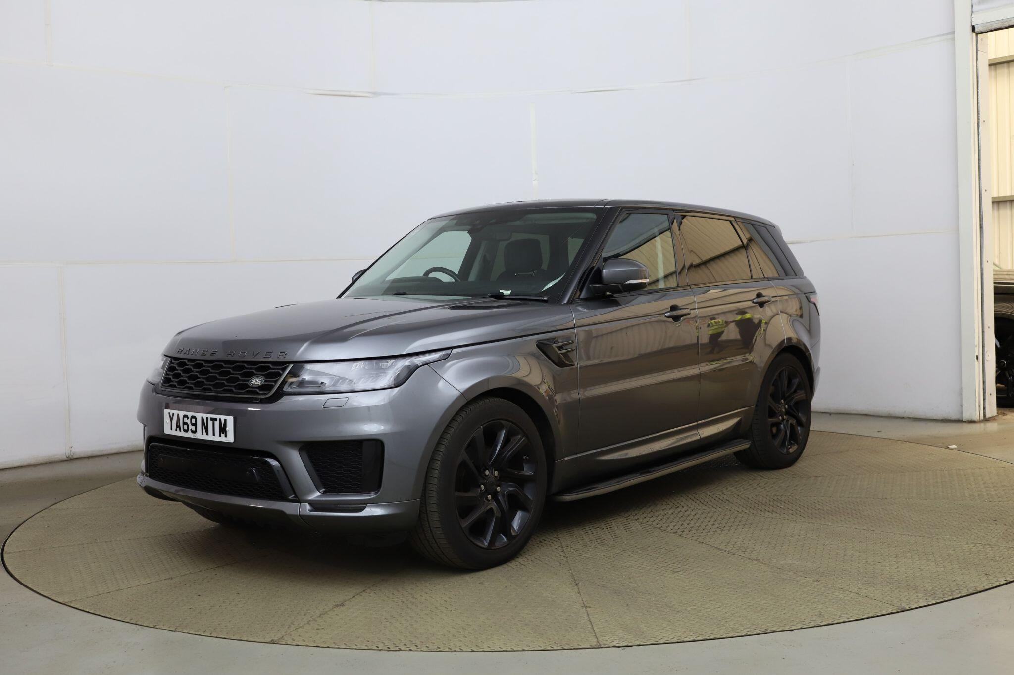 Land Rover Range Rover Sport view 3