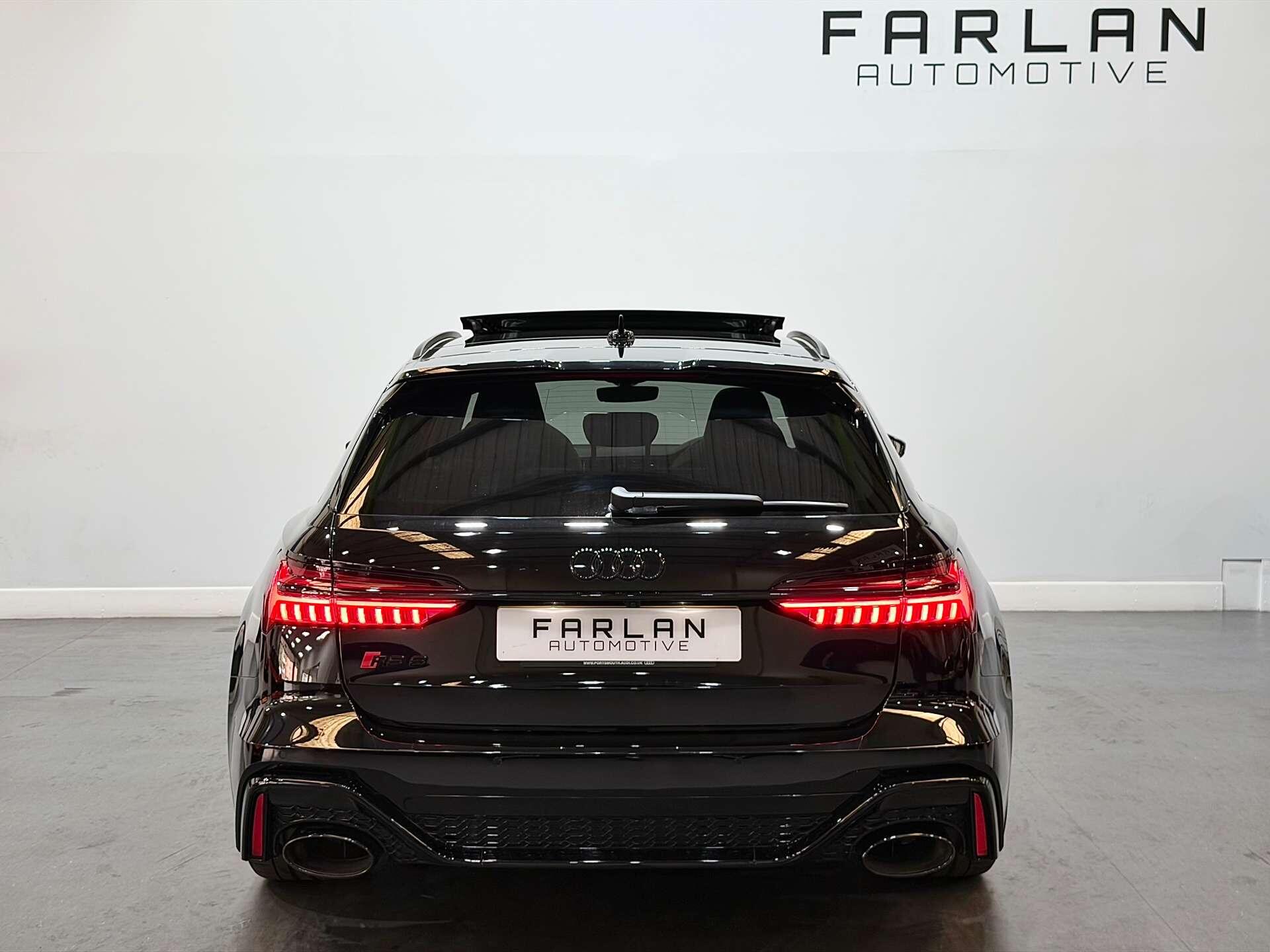 Audi RS6 view 24