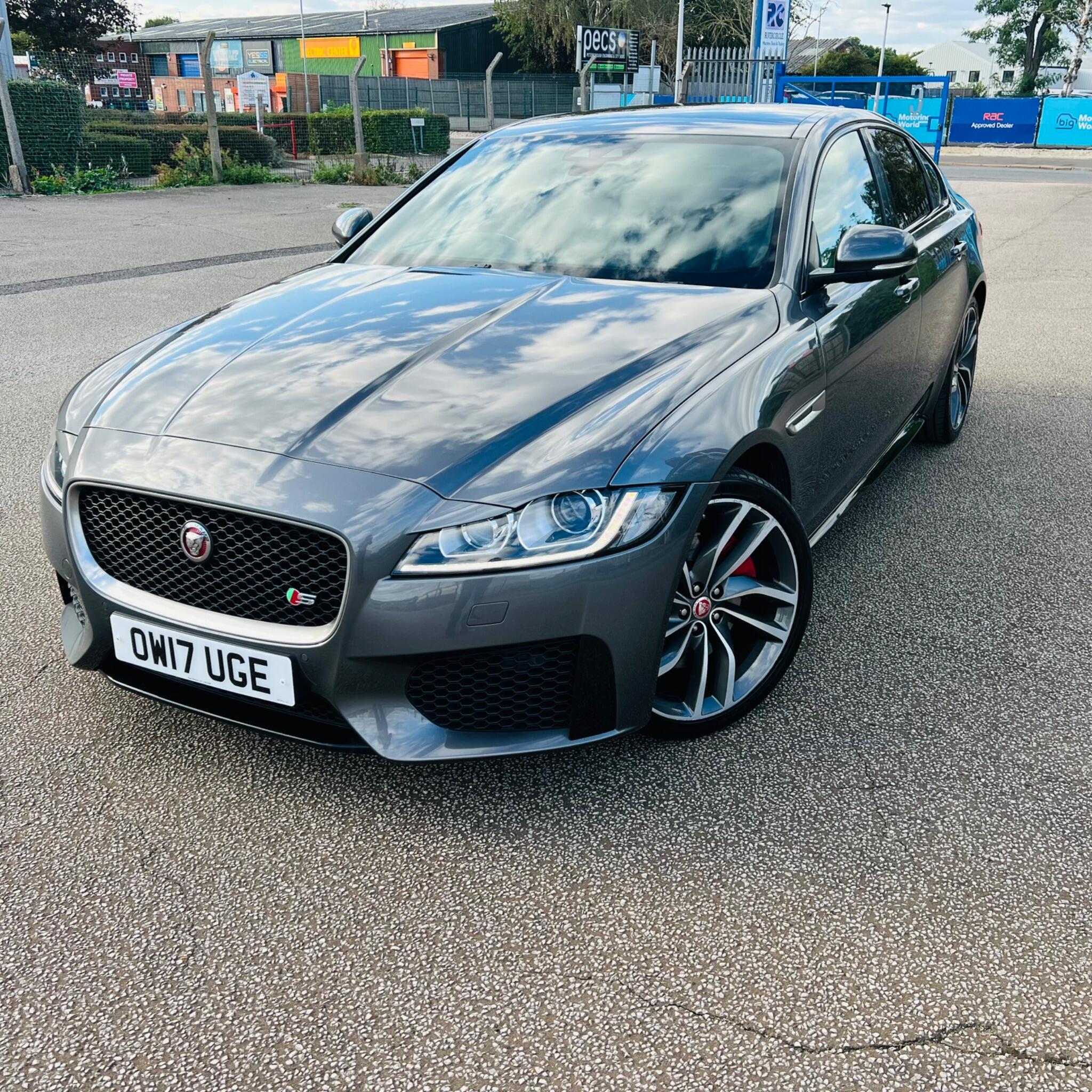 Jaguar XF view 49