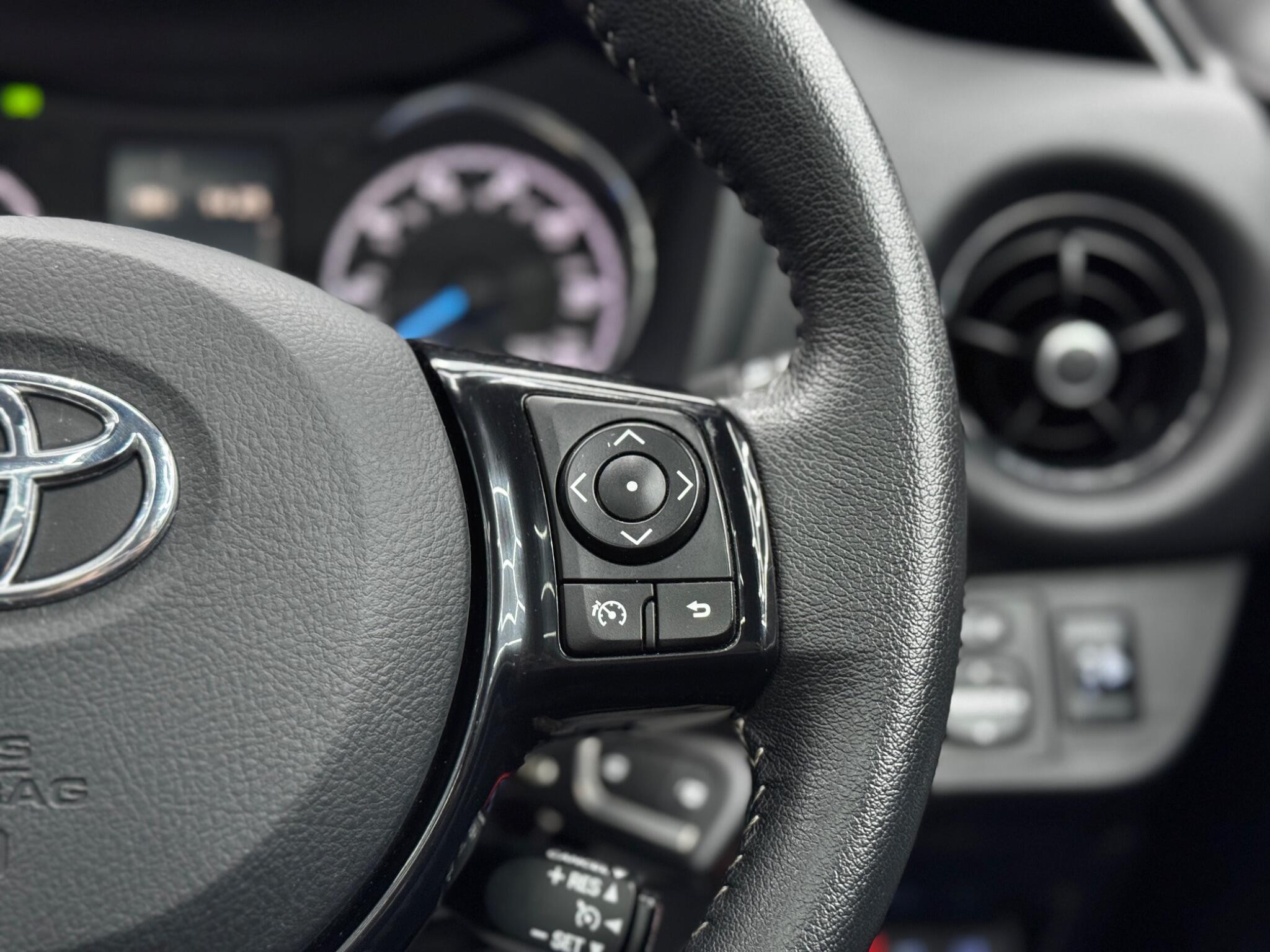 Toyota Yaris view 21