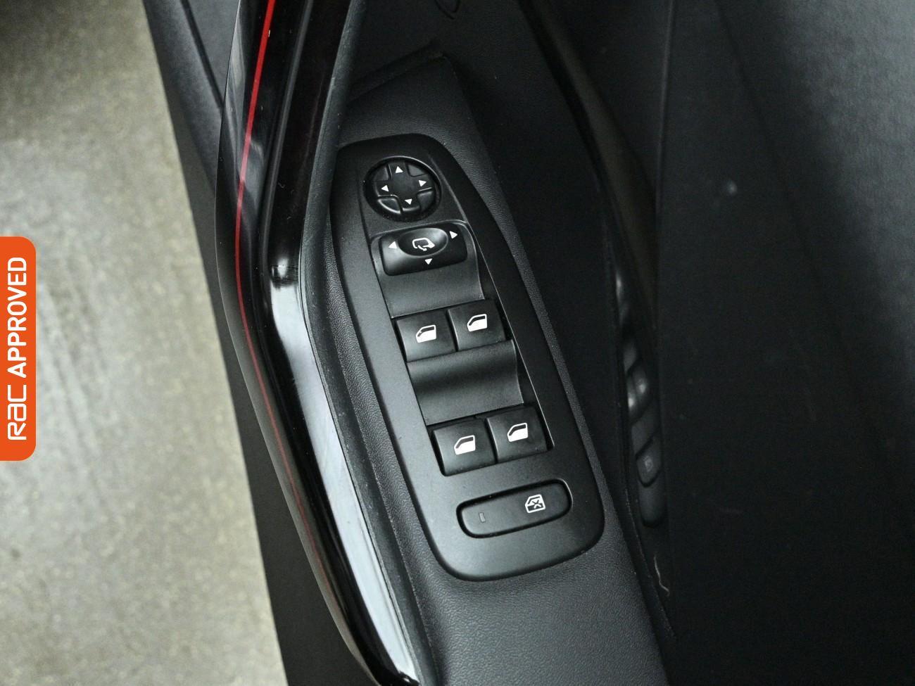 Peugeot 2008 view 23