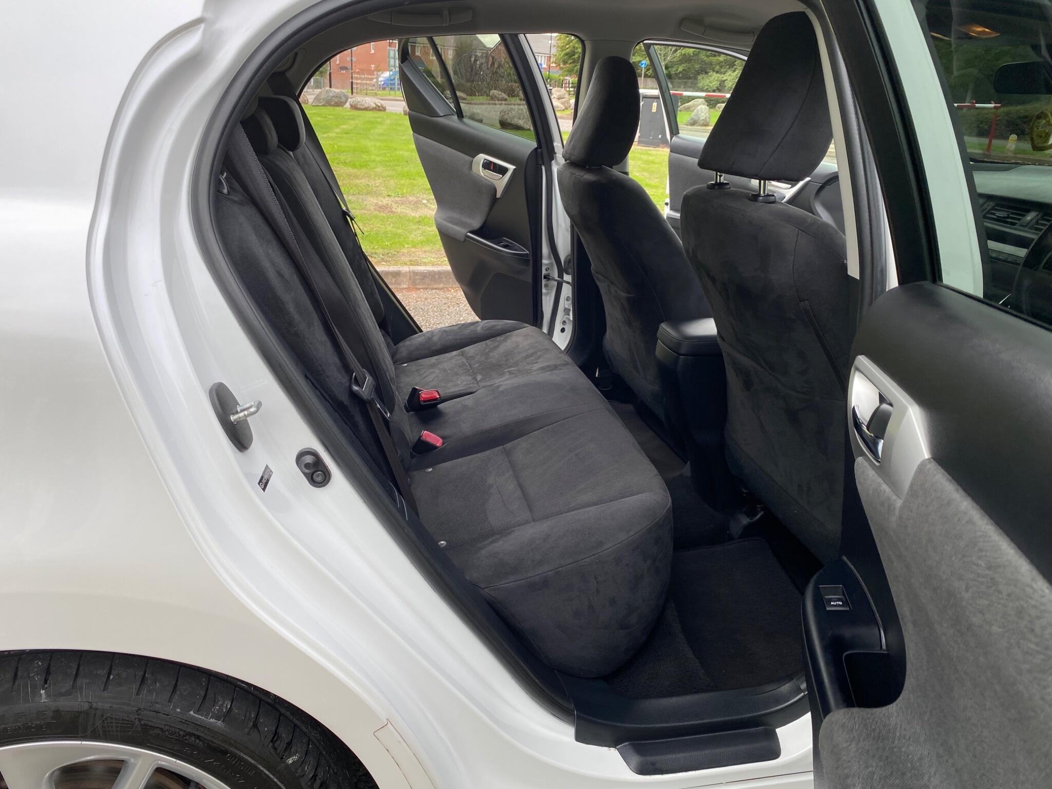 Lexus CT view 15