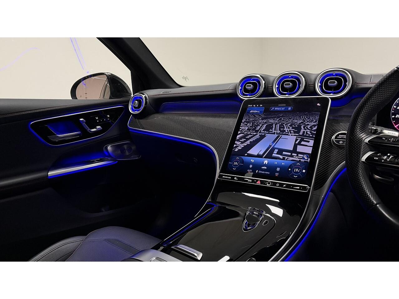 Mercedes-Benz GLC view 17
