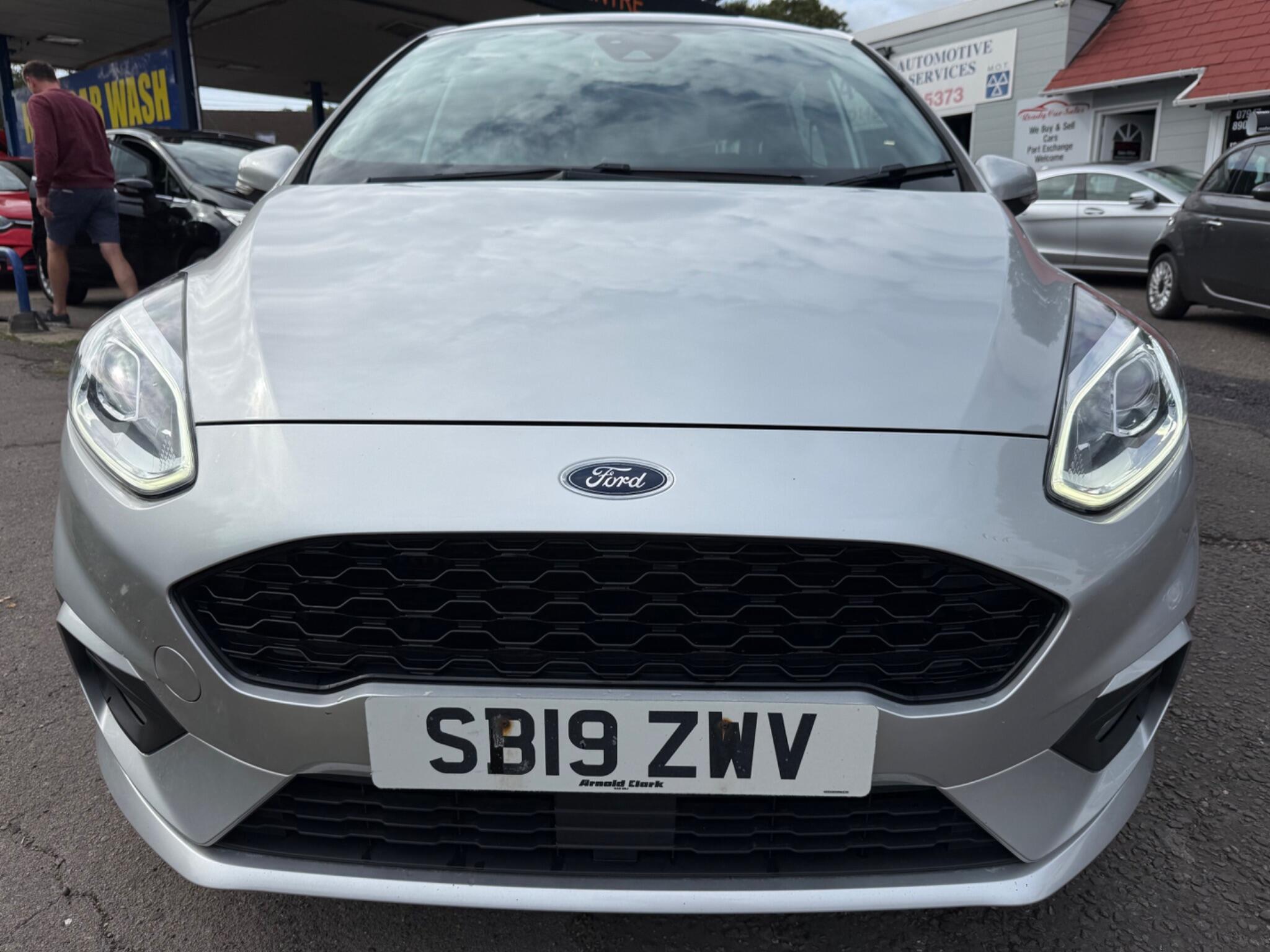 Ford Fiesta view 9