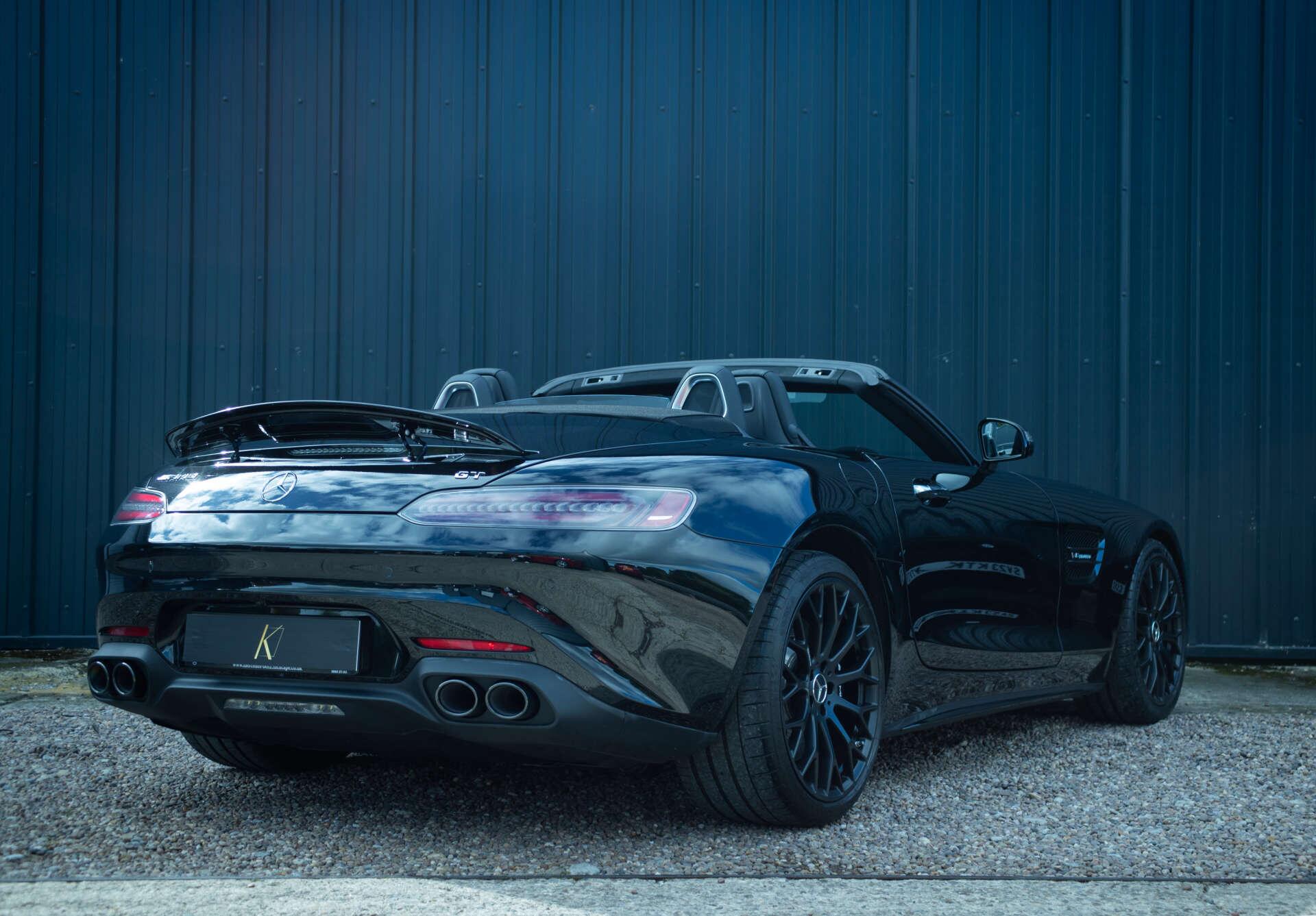 Mercedes-Benz Amg GT view 9