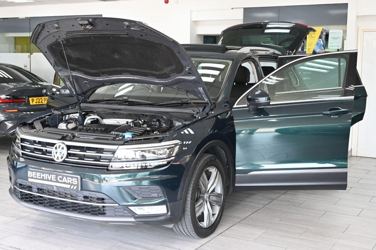 Volkswagen Tiguan view 12