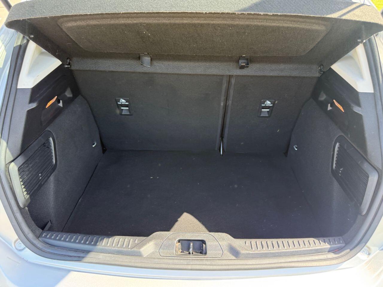 Ford Focus view 38
