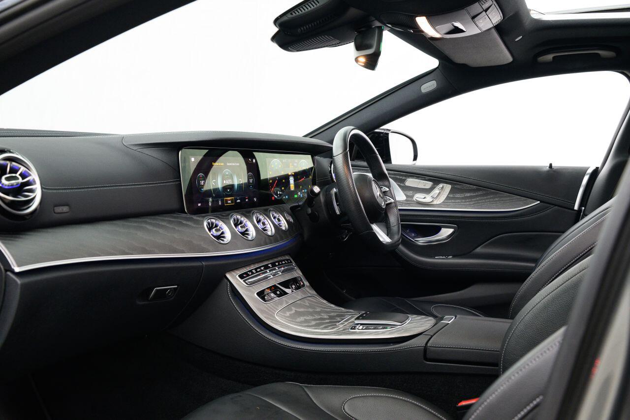 Mercedes-Benz CLS view 28