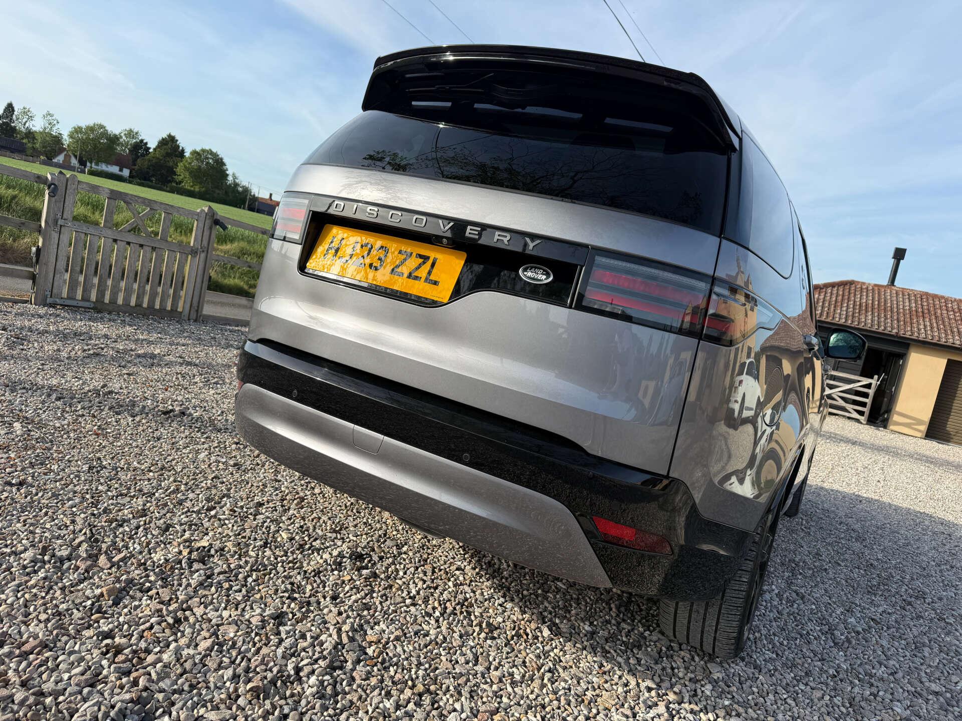 Land Rover Discovery view 9