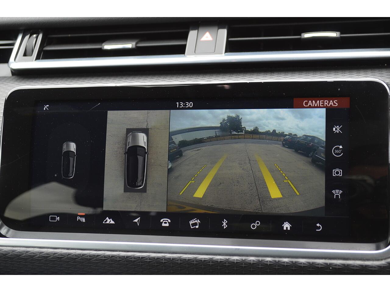 Land Rover Range Rover Velar view 16