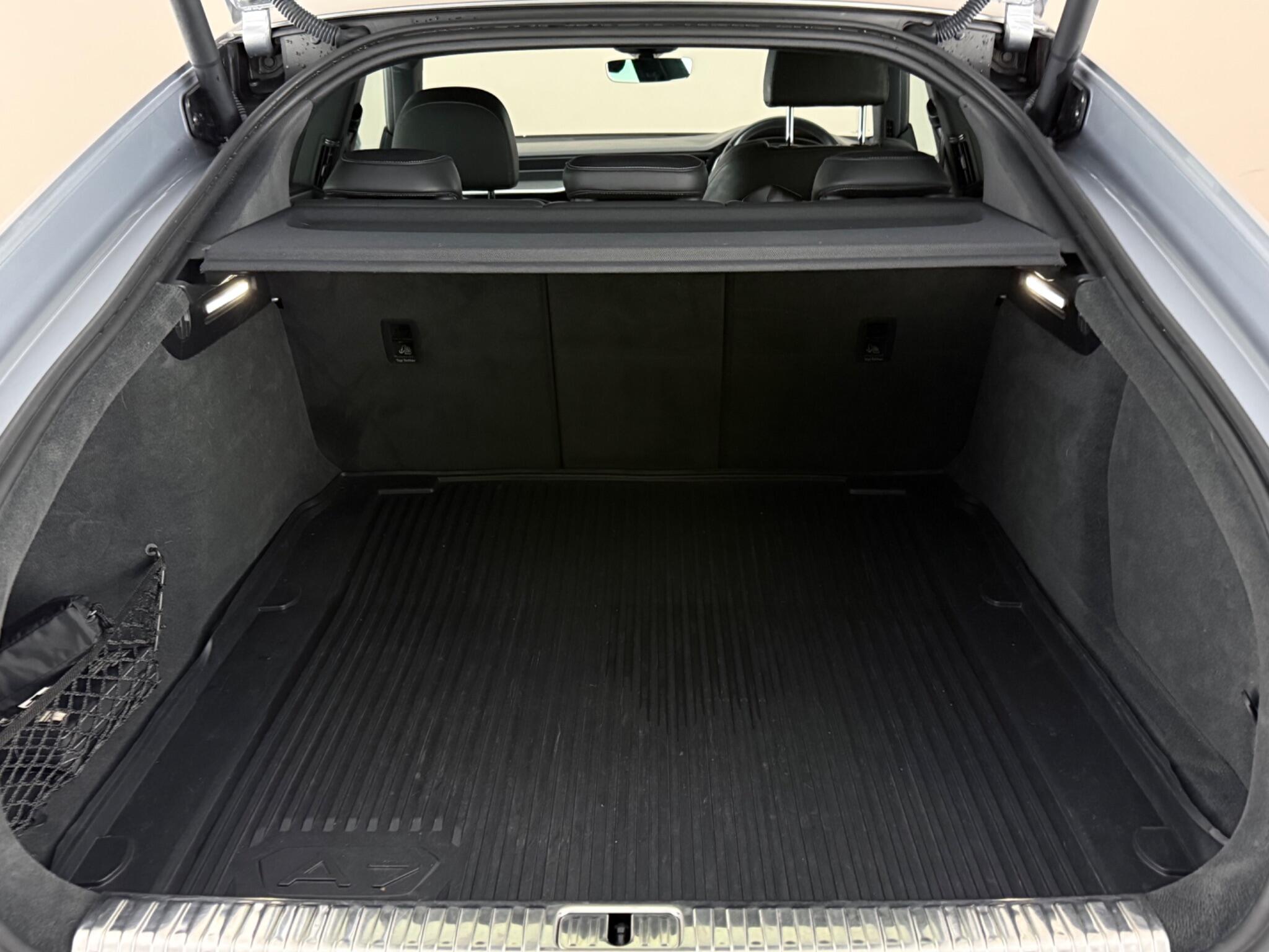 Audi A7 view 10