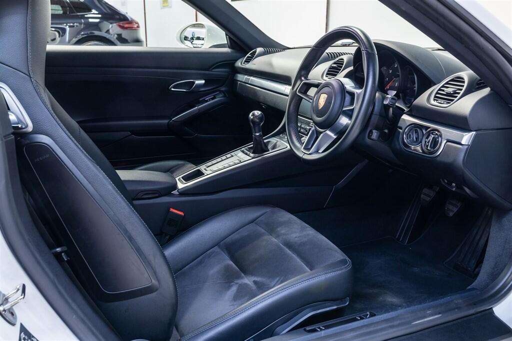 Porsche Cayman view 7