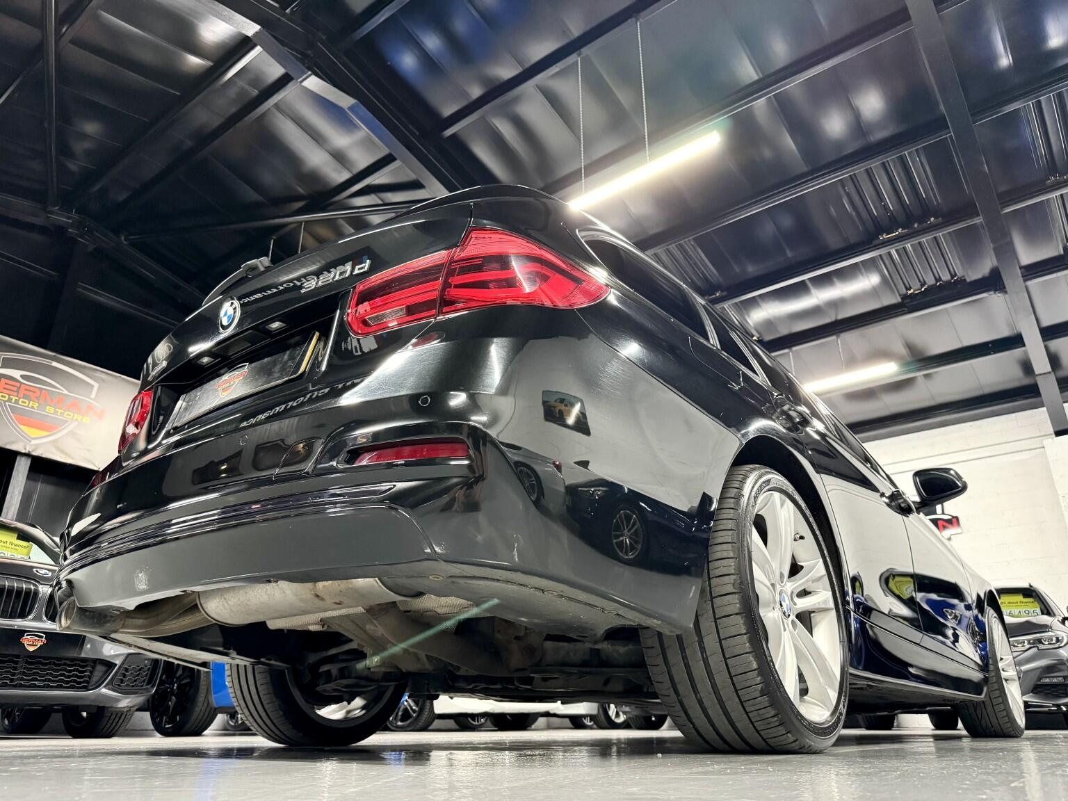 BMW 3 Series view 13