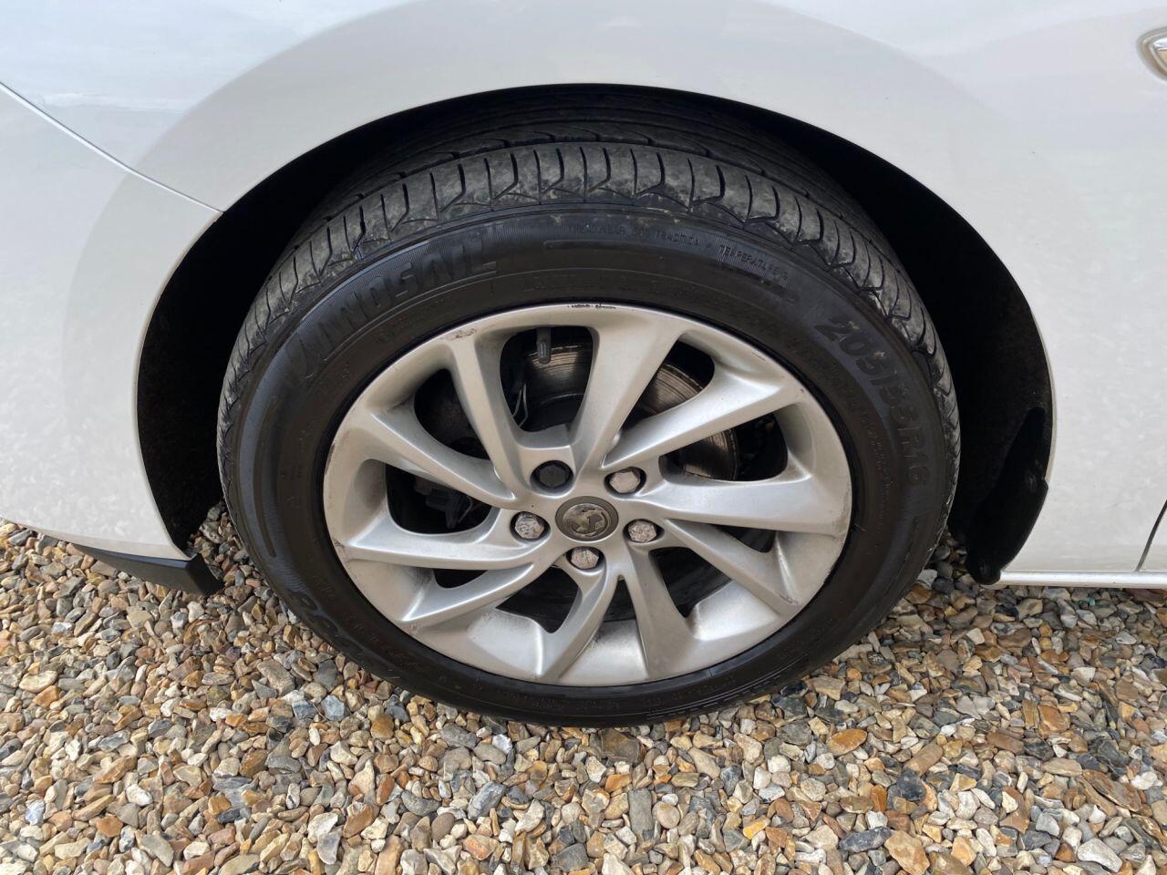 Vauxhall Astra view 33