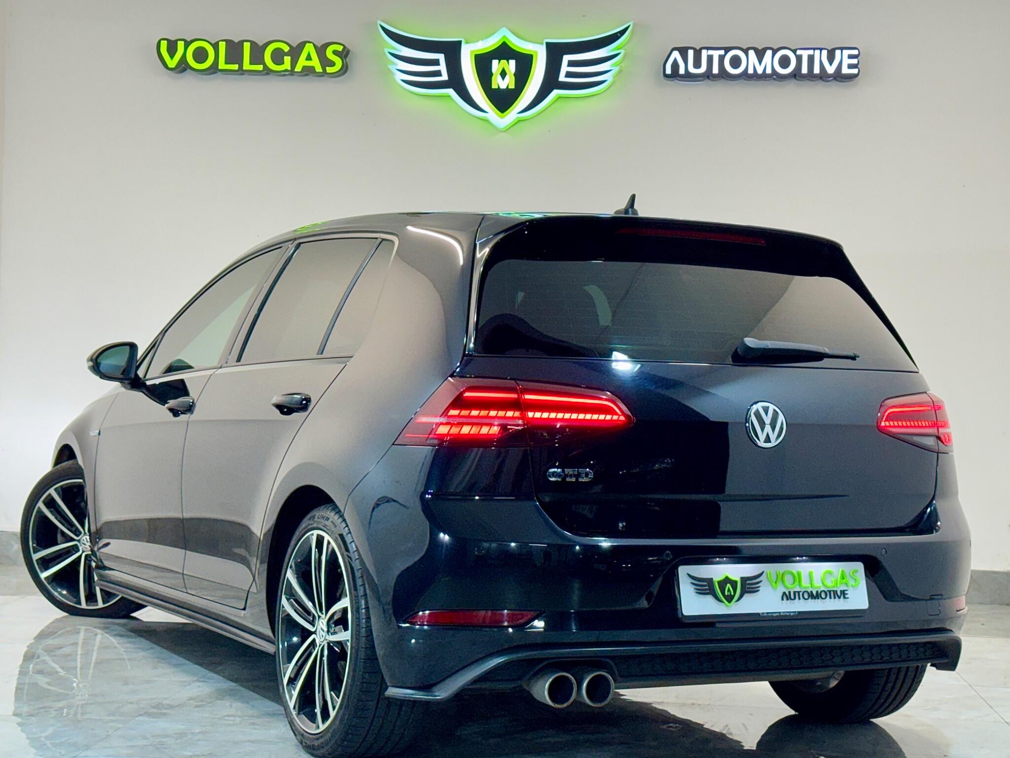 Volkswagen Golf view 9