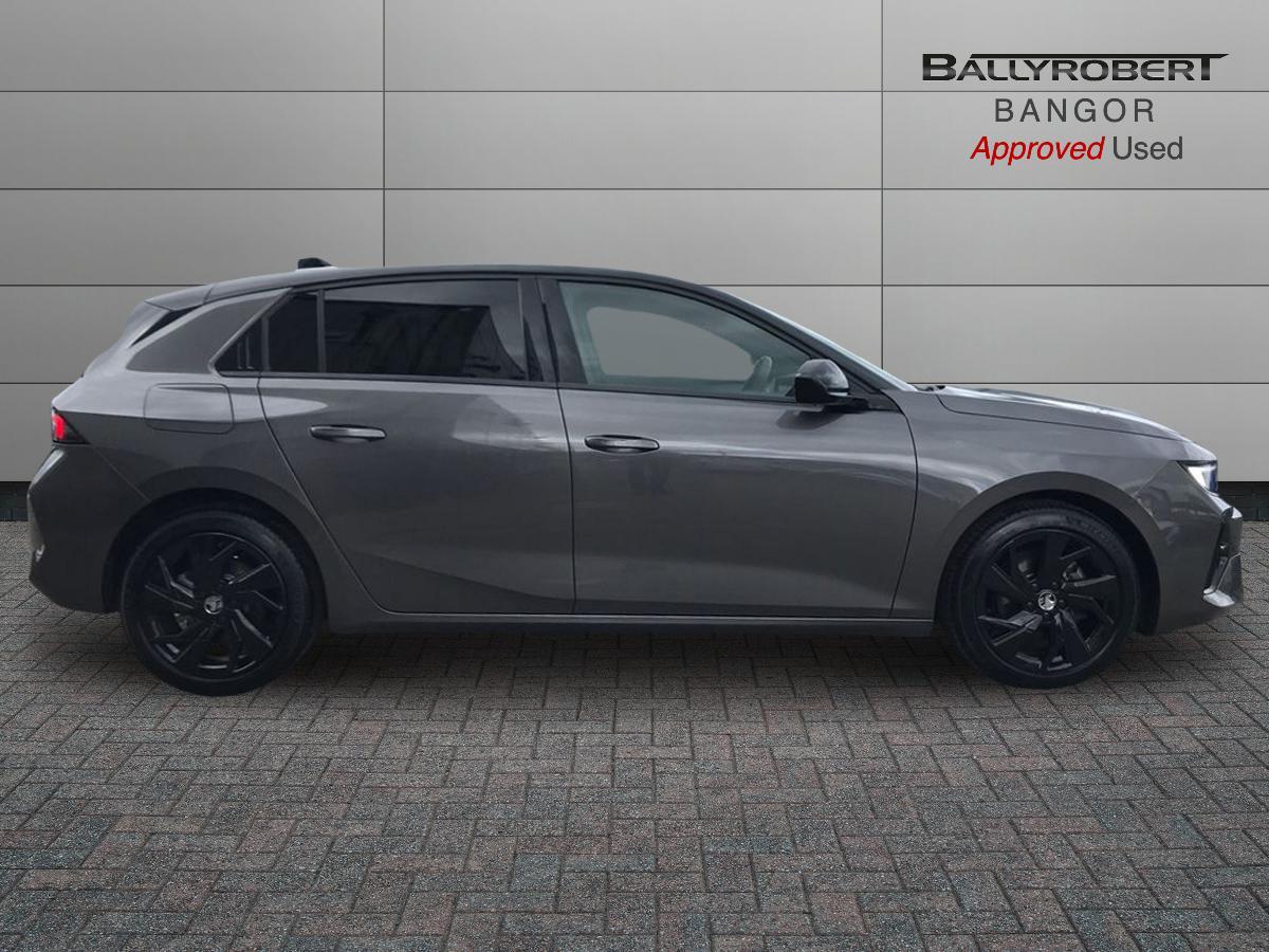 Vauxhall Astra view 9