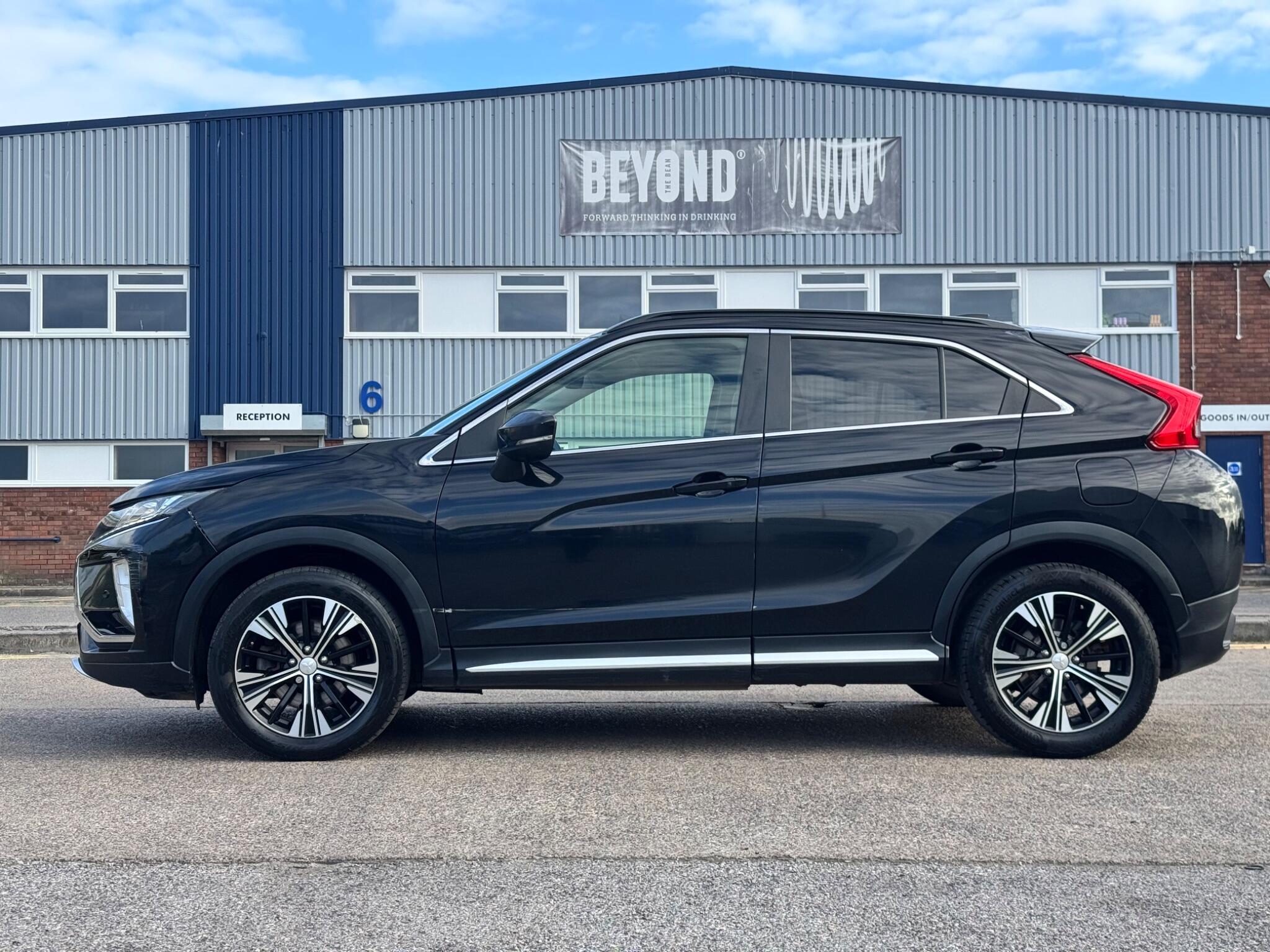 Mitsubishi Eclipse Cross view 10