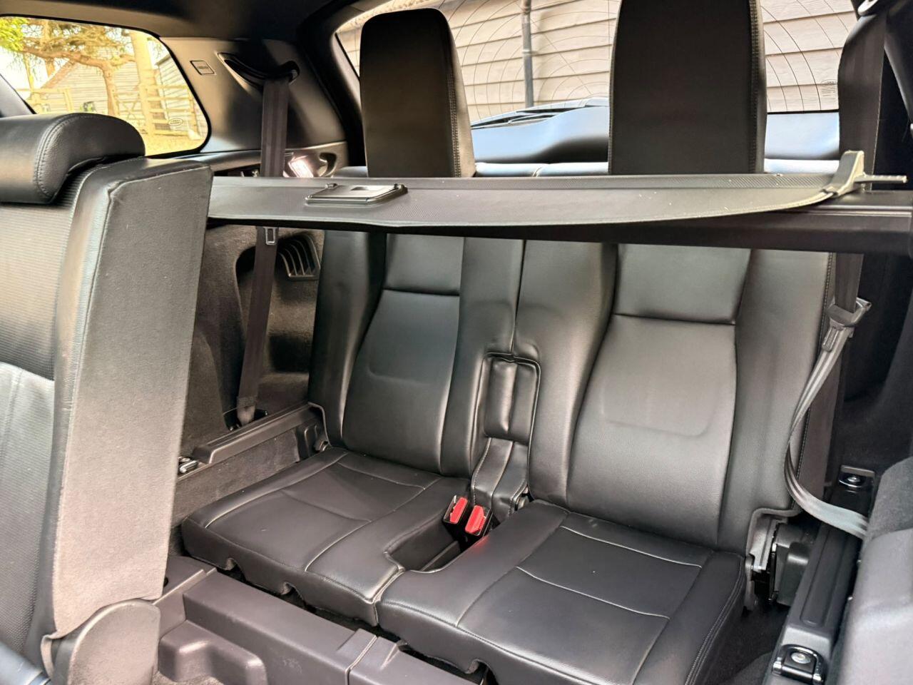 Land Rover Discovery Sport view 19