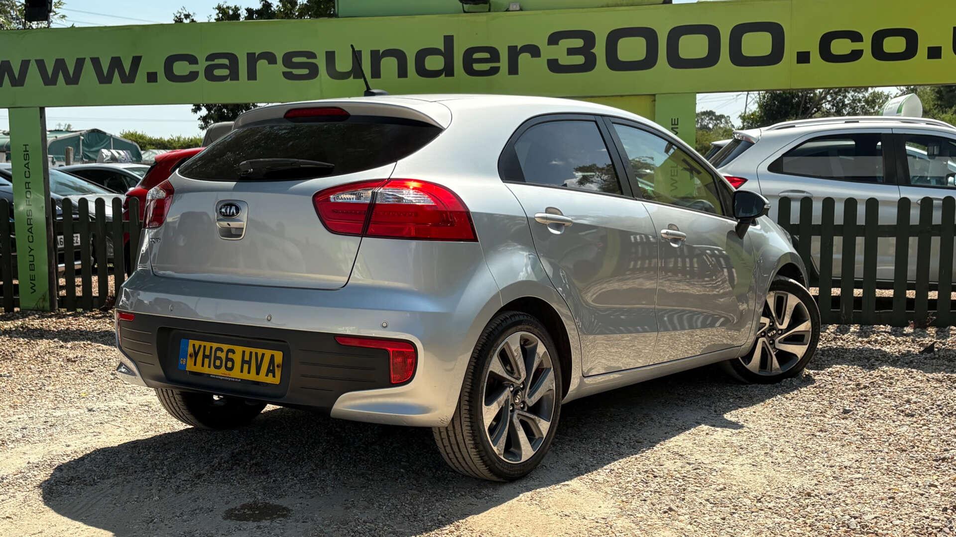 Kia Rio view 4