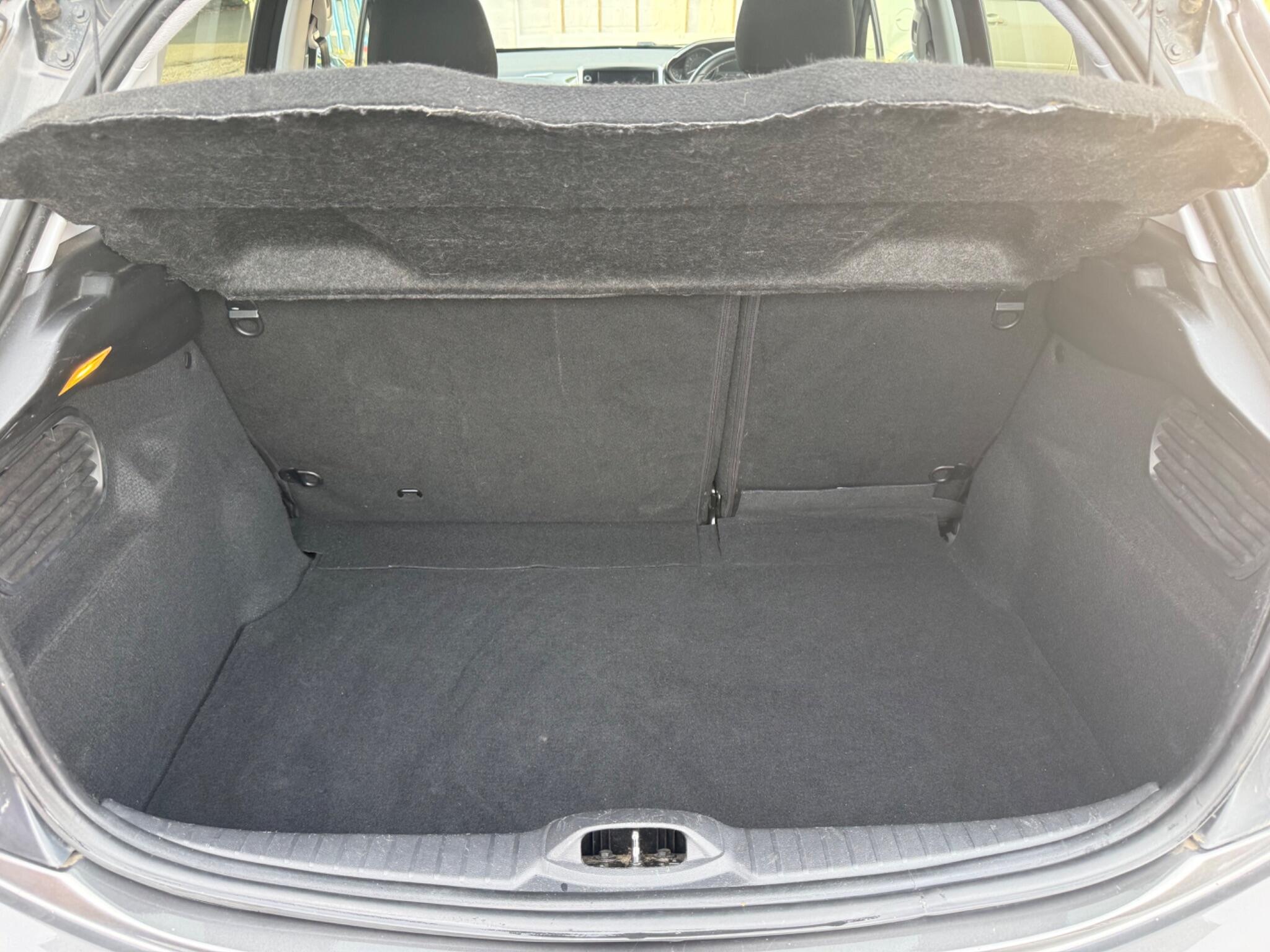 Peugeot 208 view 20