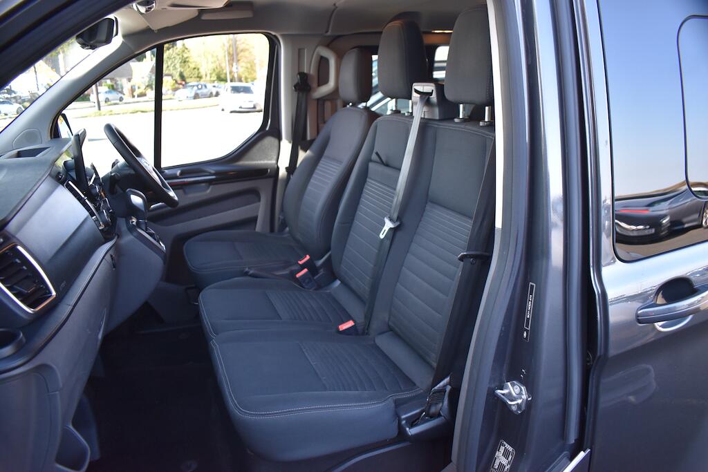 Ford Transit Custom view 12