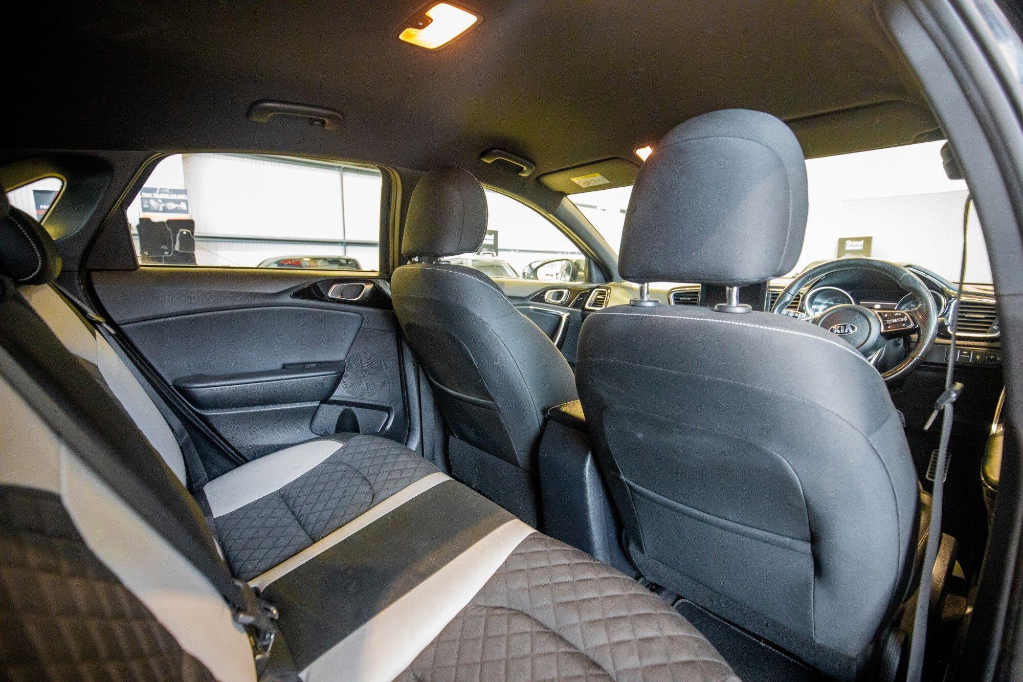 Kia Ceed view 8