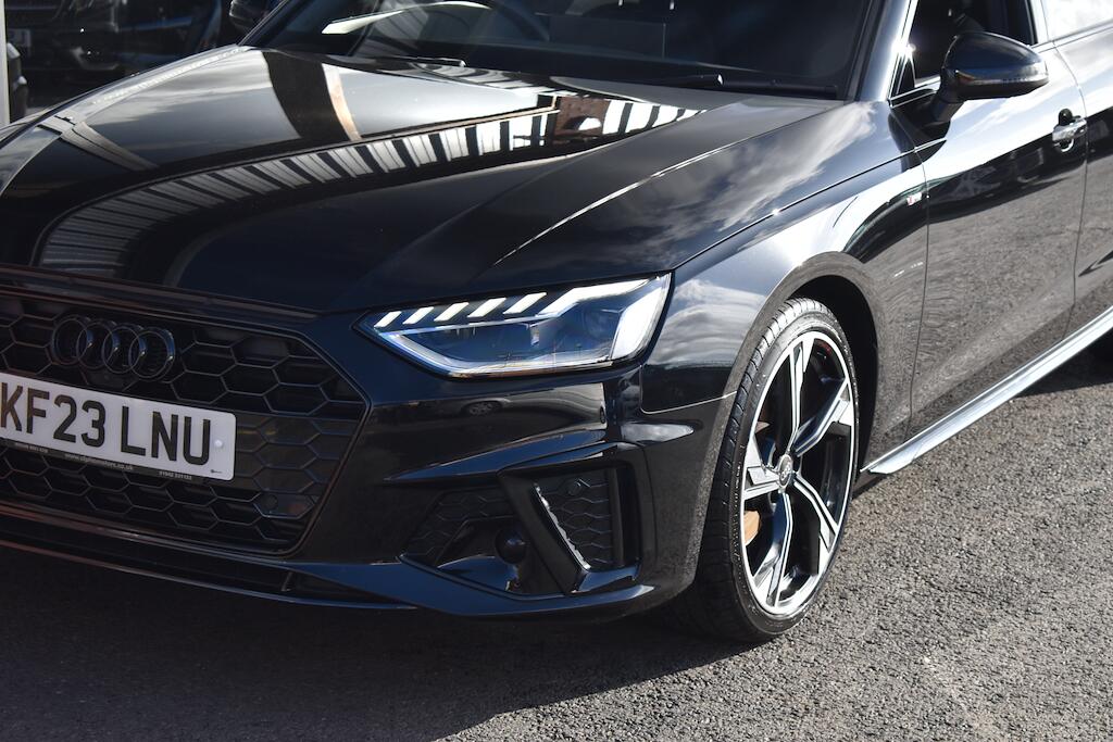 Audi A4 view 22