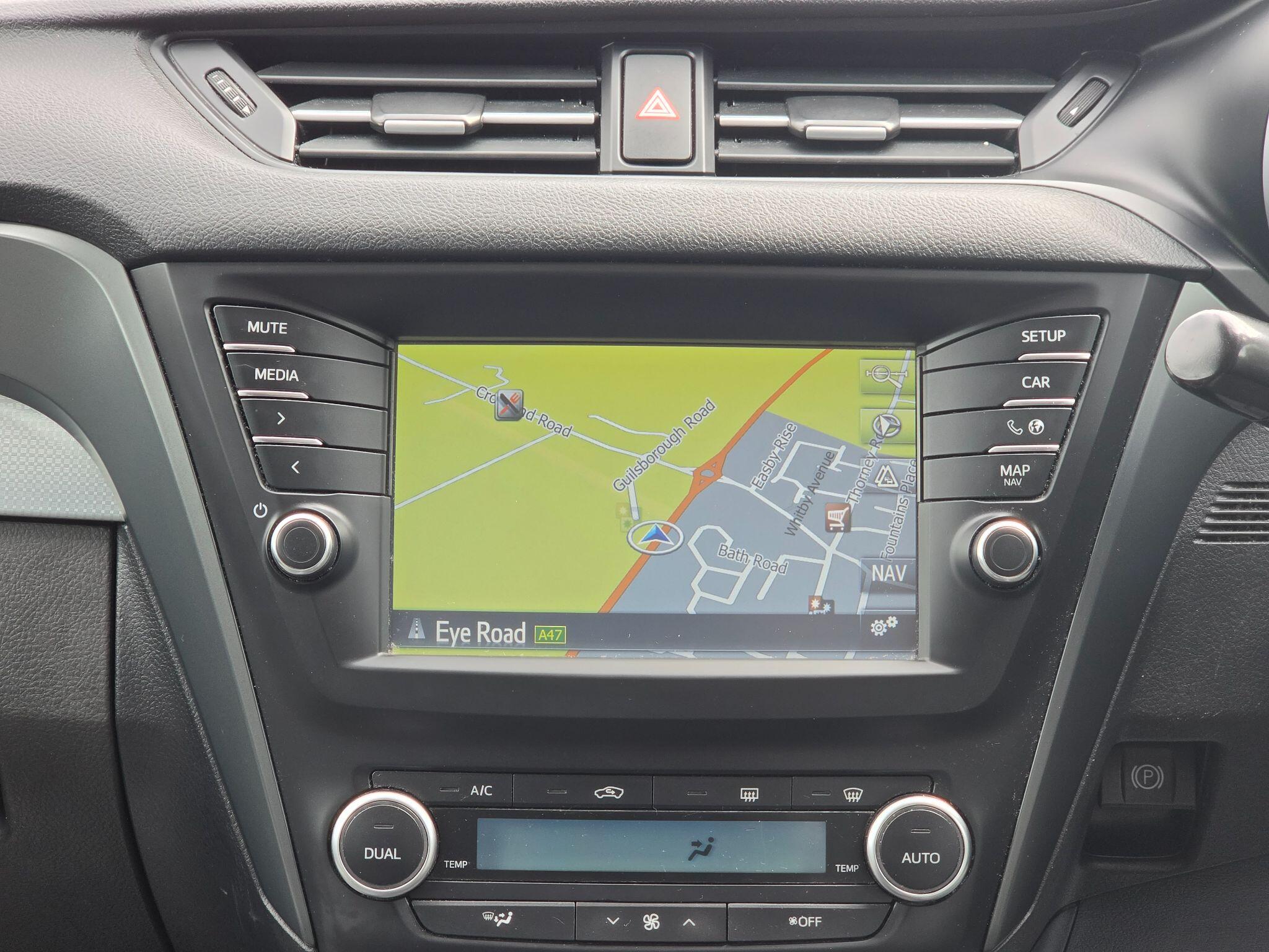 Toyota Avensis view 18