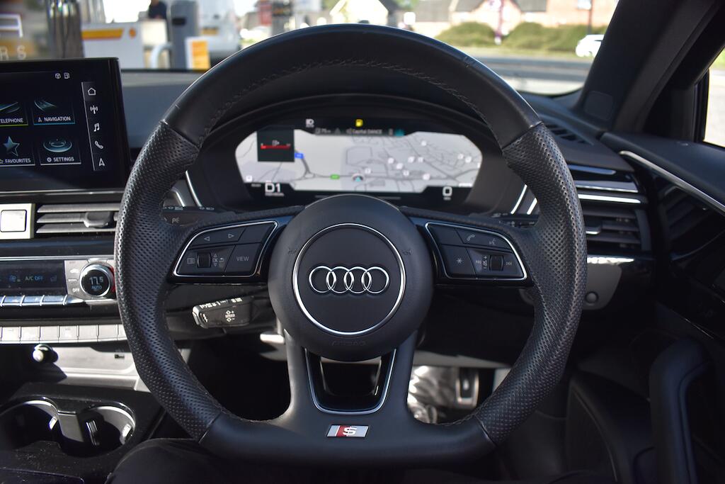 Audi A4 view 50