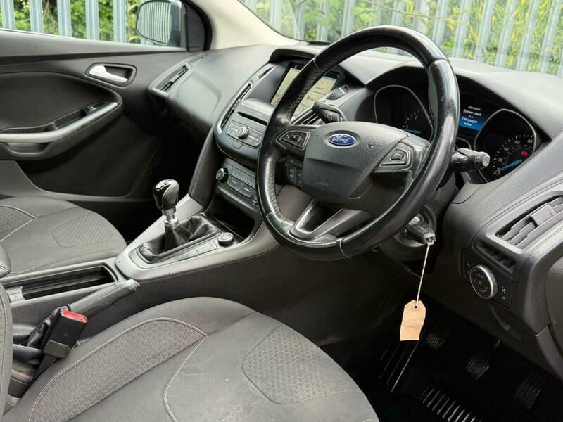 2017 Ford Focus image 11