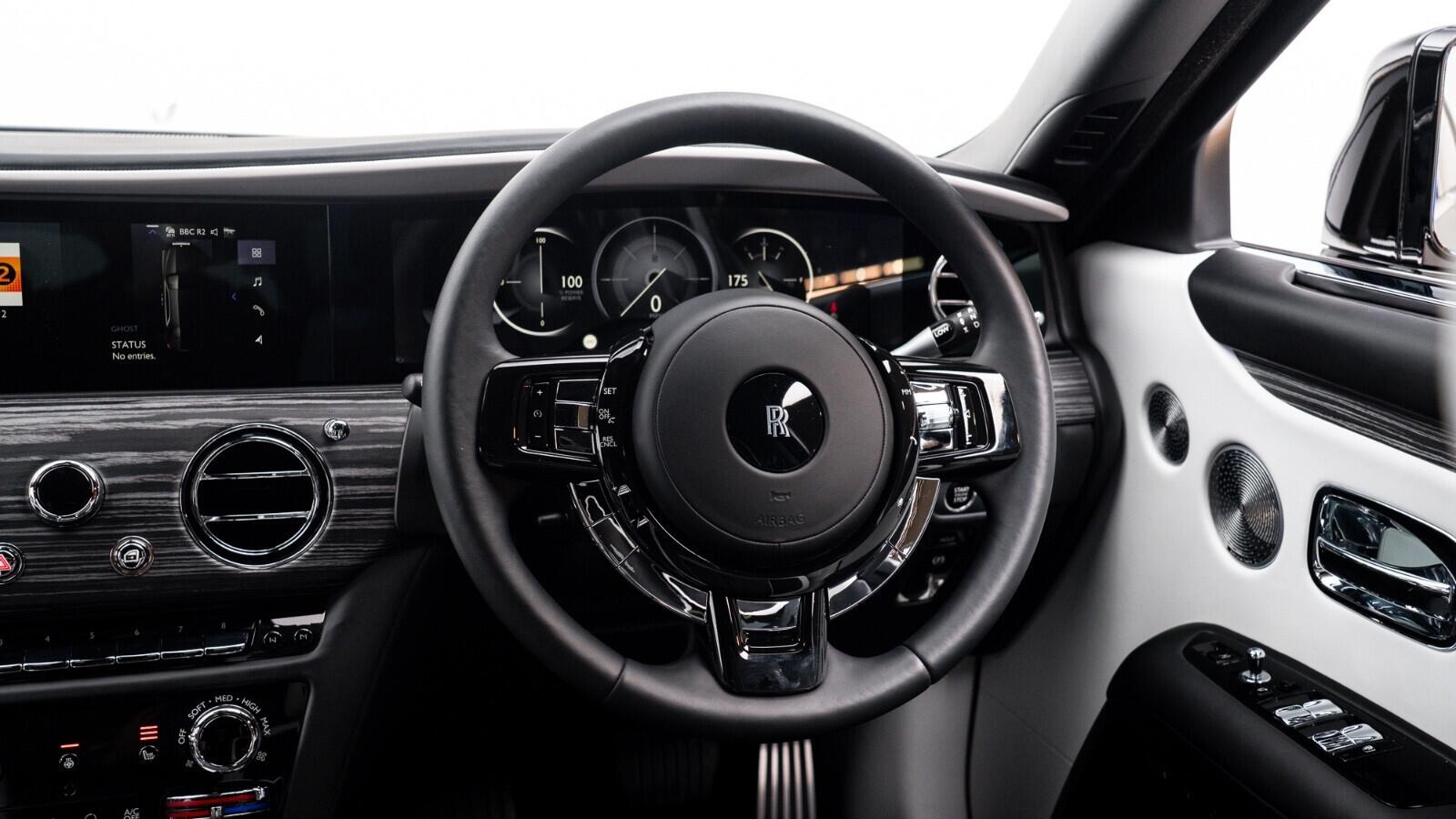 Rolls-Royce Ghost view 14