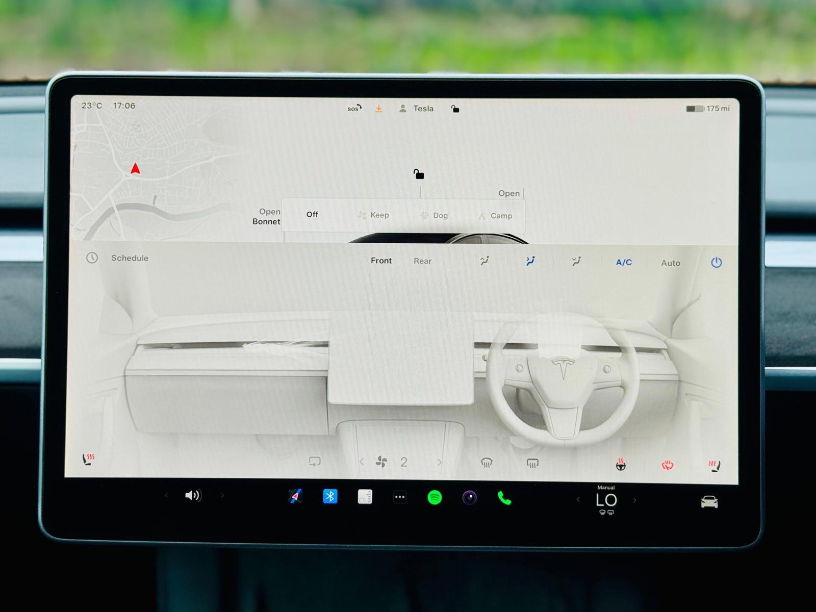 Tesla Model 3 view 21