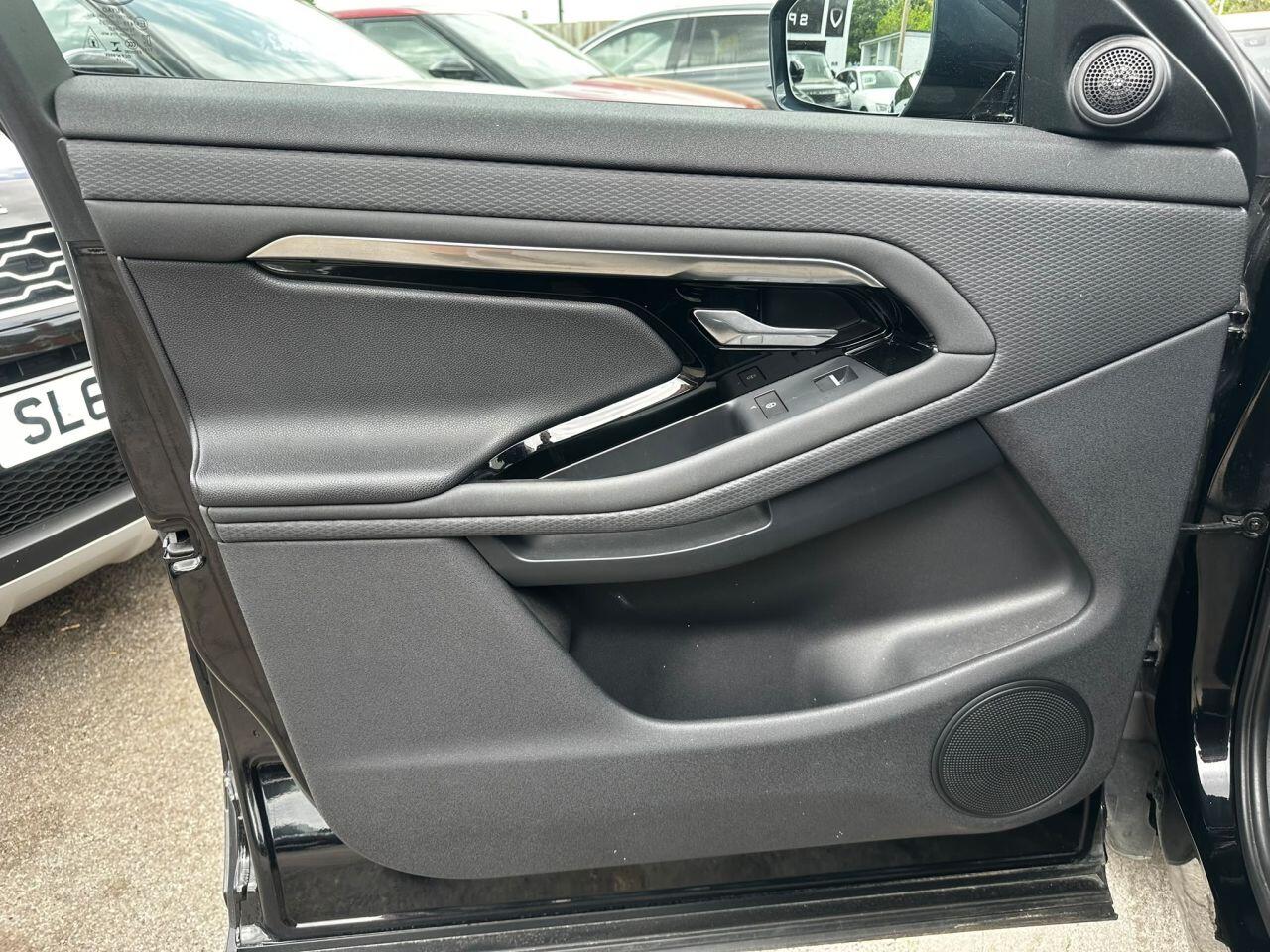 Land Rover Range Rover Evoque view 31