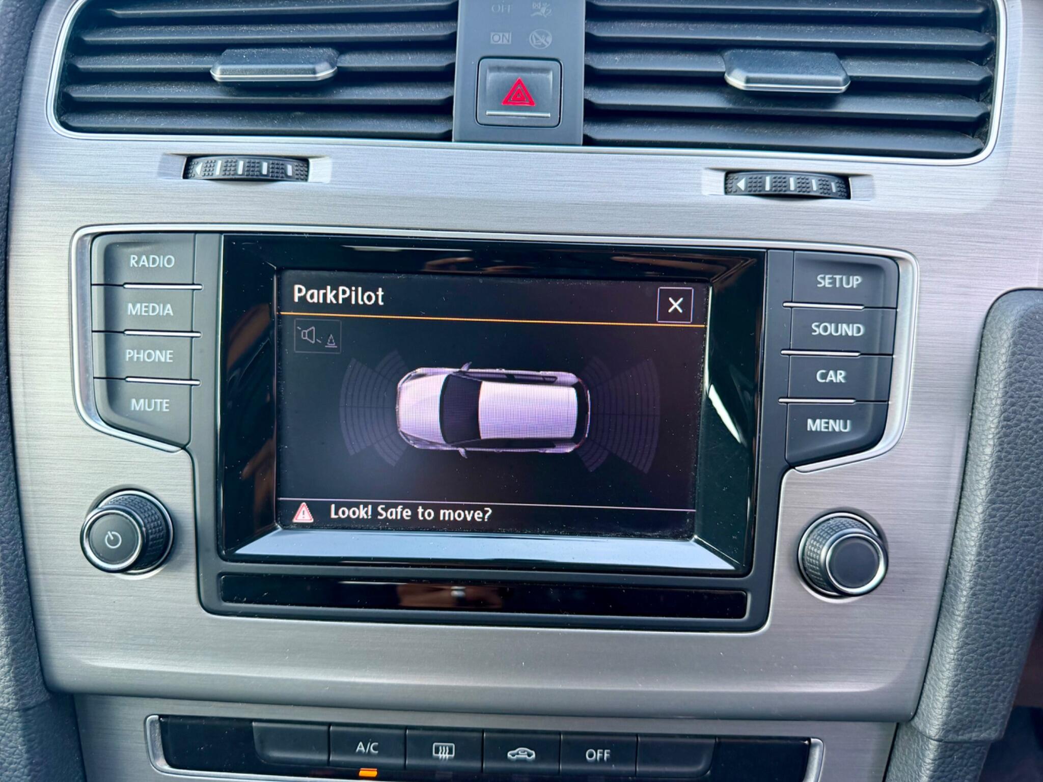 Volkswagen Golf view 50