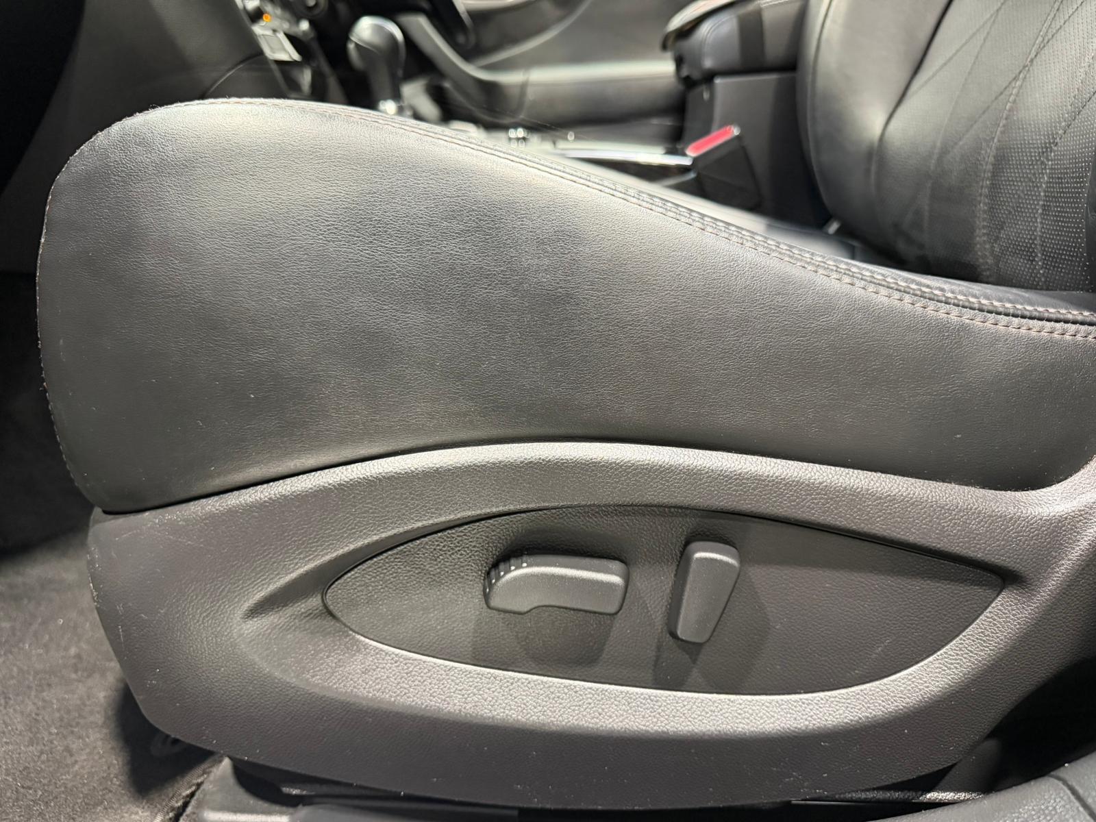 Infiniti QX70 view 40