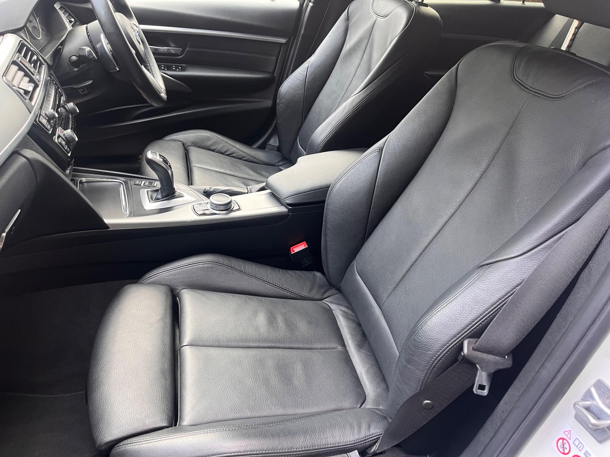 BMW 3 Series view 32