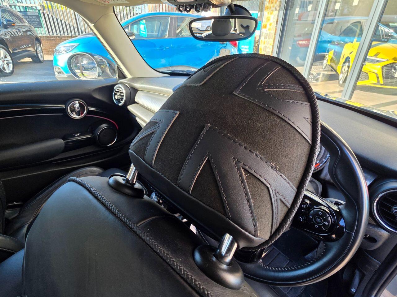 Mini Cooper view 11