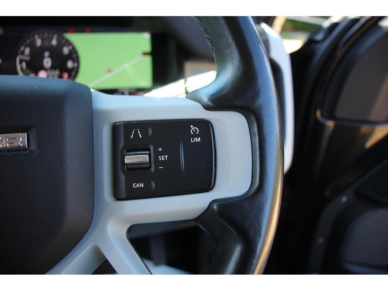 Land Rover Defender view 19