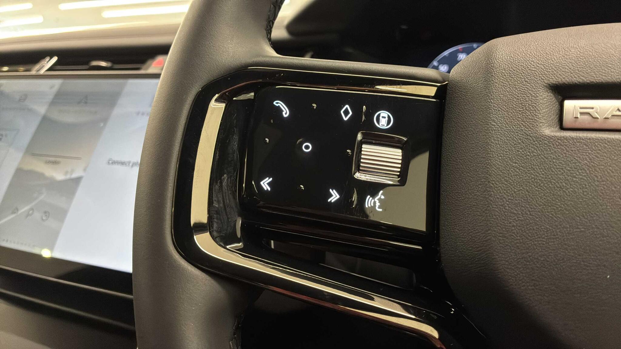Land Rover Range Rover Velar view 27
