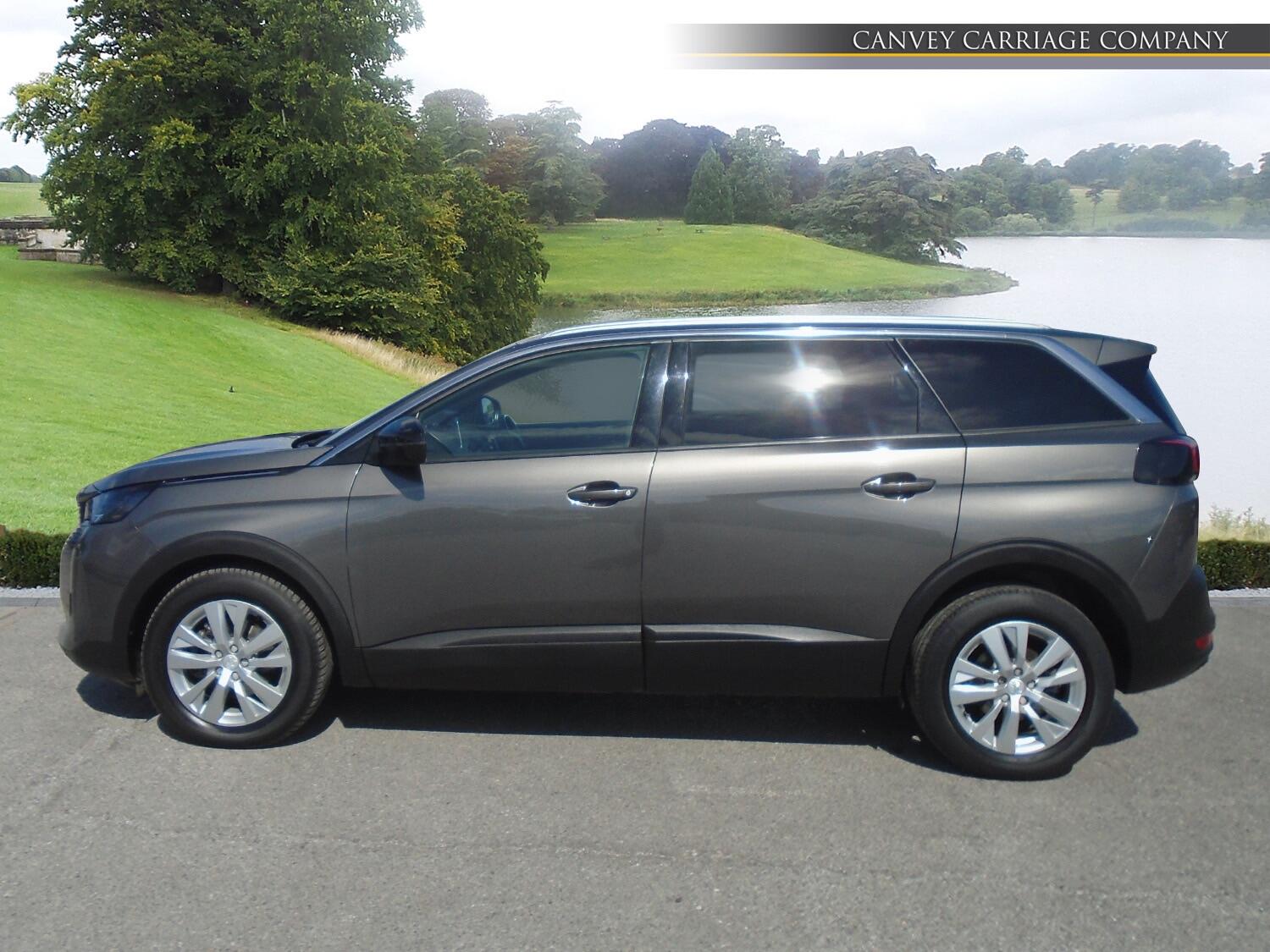 Peugeot 5008 view 6