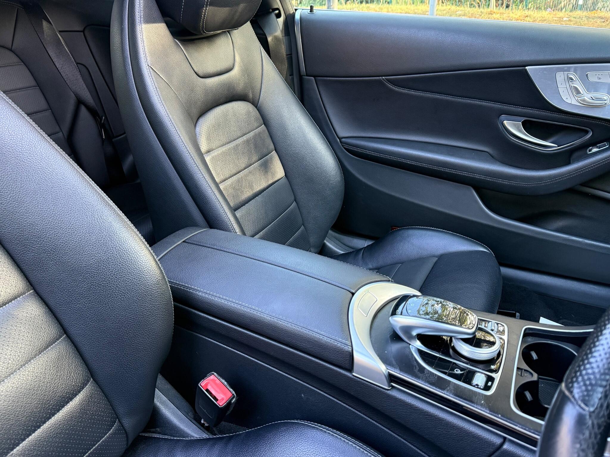Mercedes-Benz C-Class view 12