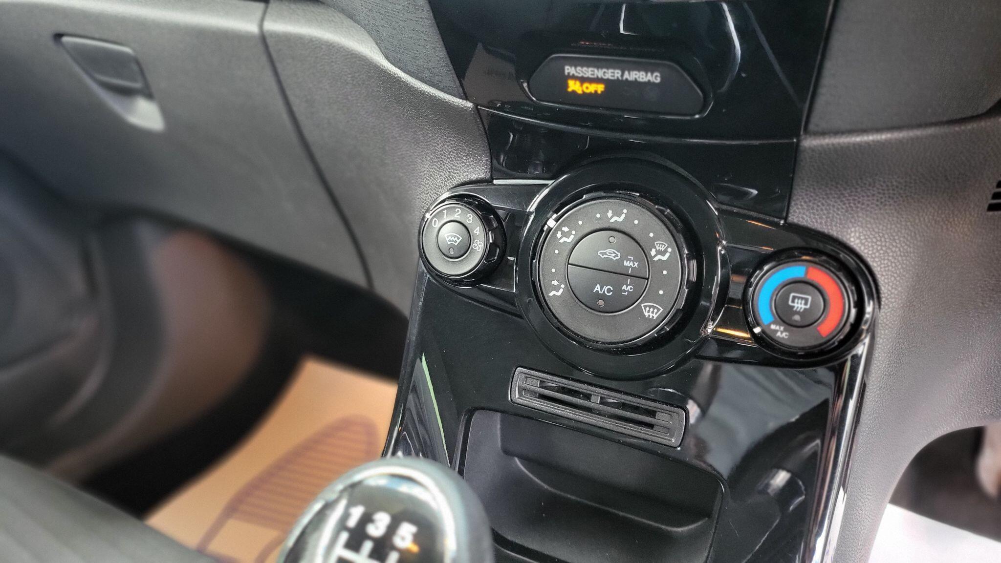 Ford Fiesta view 26