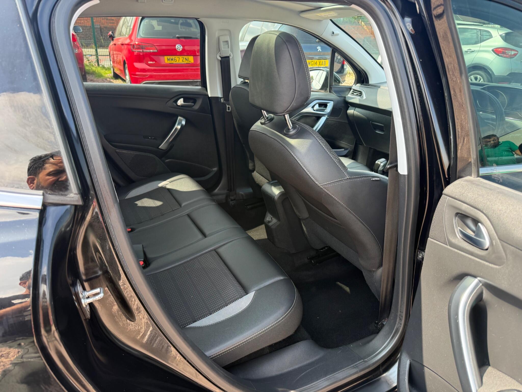 Peugeot 2008 view 27