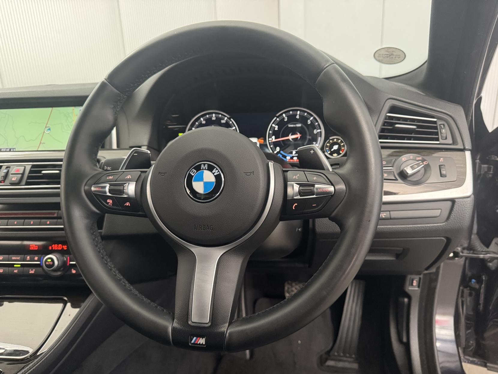 BMW 5 Series view 58