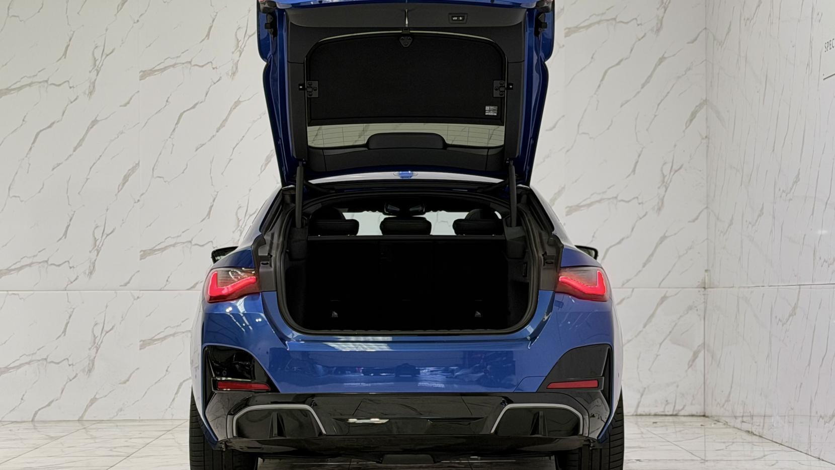 BMW i4 view 45