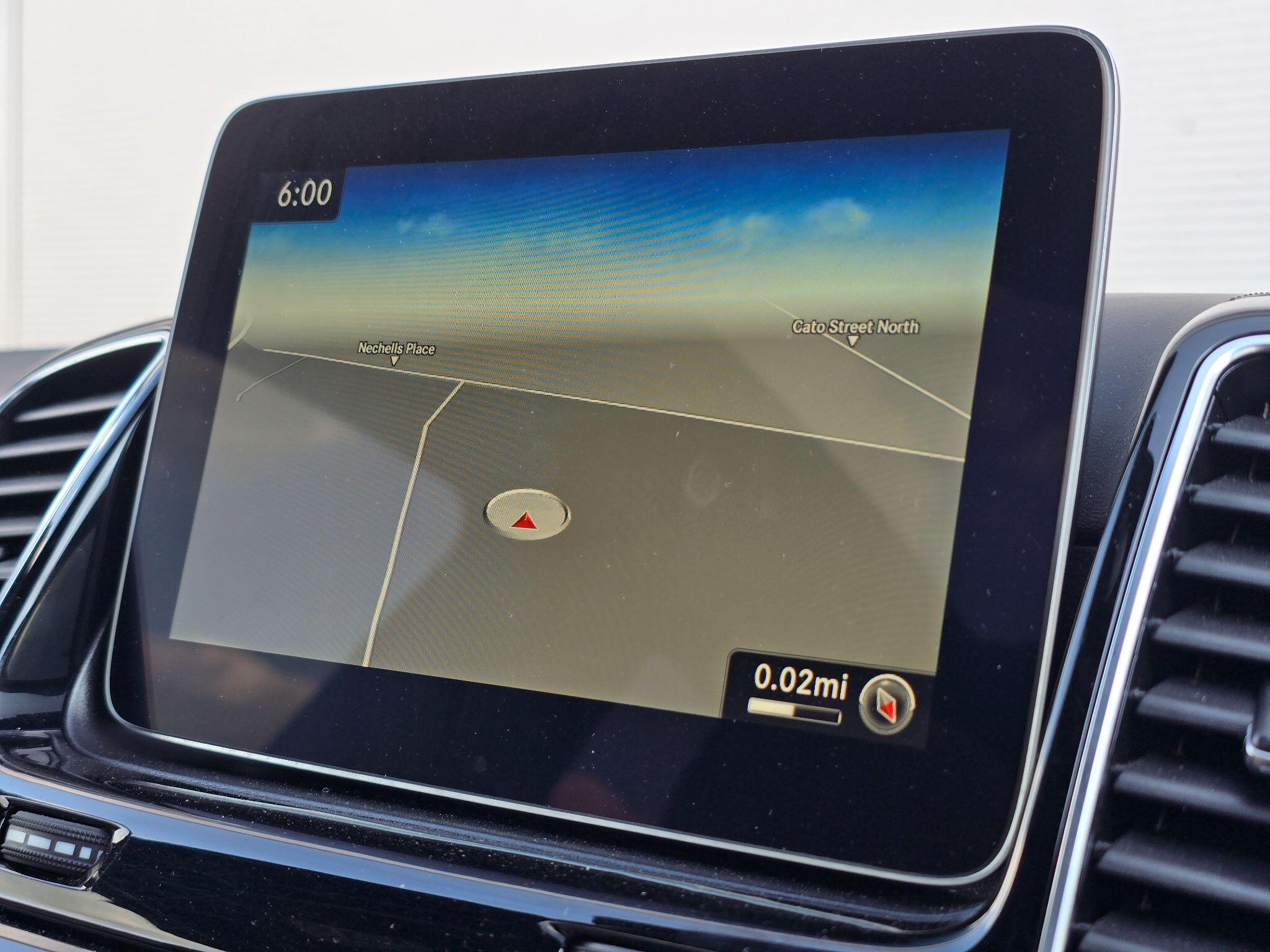 Mercedes-Benz Gle view 17